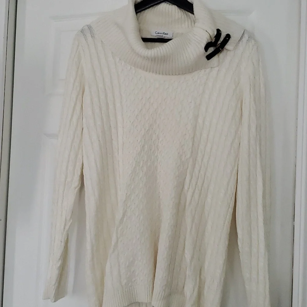 Sweaters - Picture 4 of 5